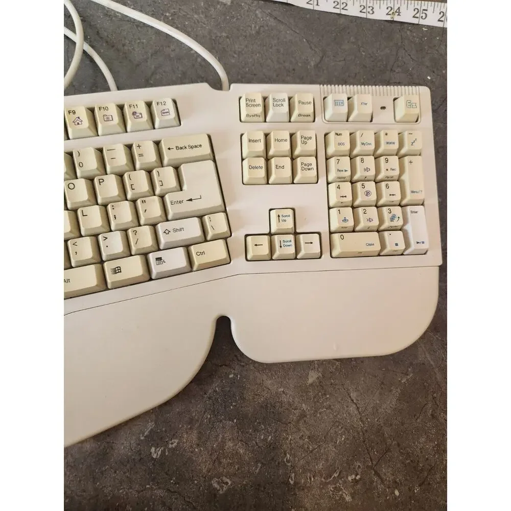 Vintage Smart Keyboard MWIEZ-9000 MODEL NO. Ez-9720‎